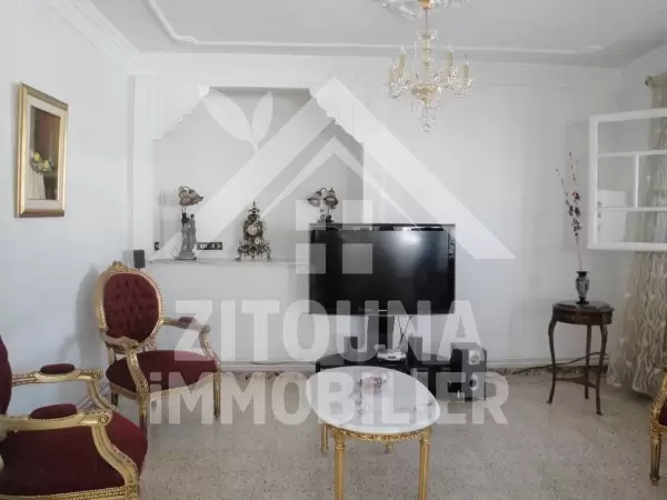 Etage de villa à louer