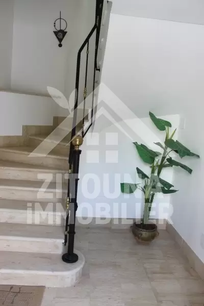 Rez de chaussée à louer