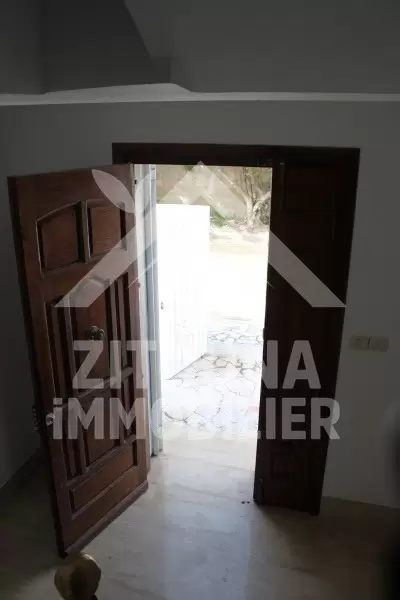 Rez de chaussée à louer