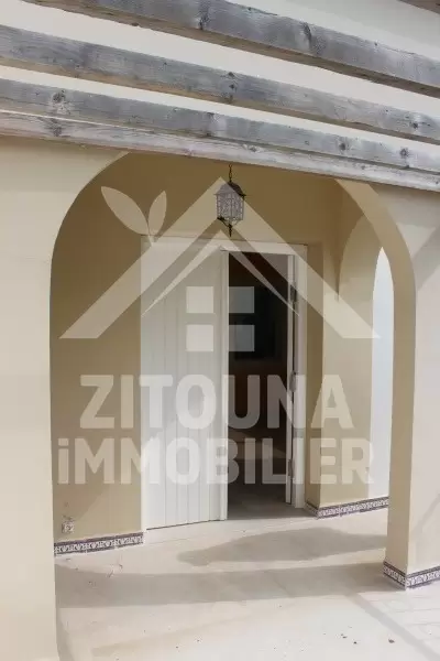 Etage de villa à louer