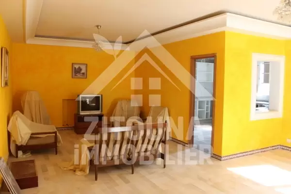 Etage de villa à louer