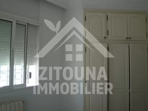 Etage de villa neuf à louer