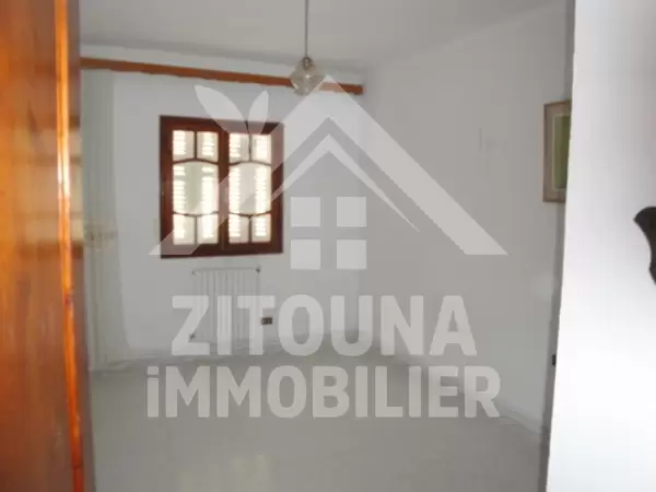 Etage de villa à louer