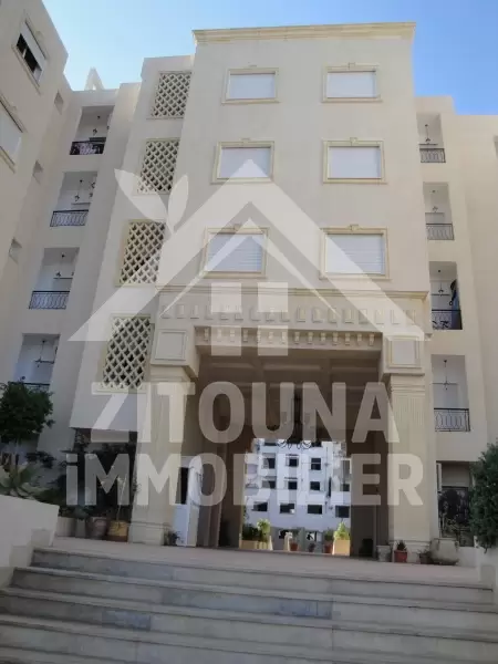 Appartement à louer semi meublé