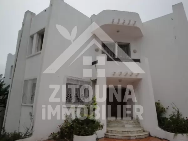 Villa à louer avec piscine