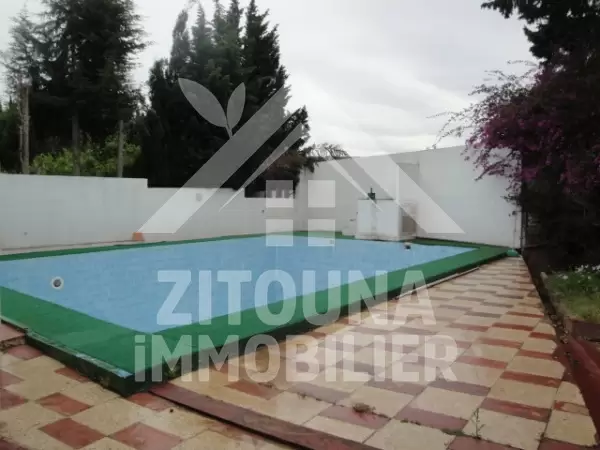 Villa à louer avec piscine