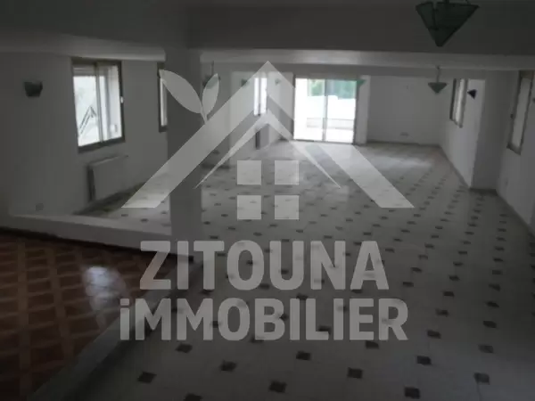 Villa à louer avec piscine