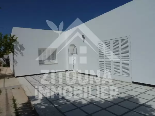 Belle villa à louer avec piscine