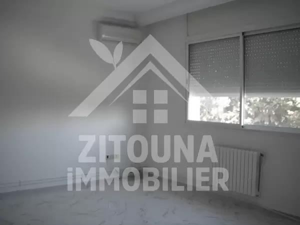Etage de villa à louer