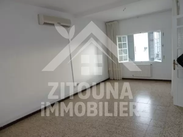 Etage de villa à louer