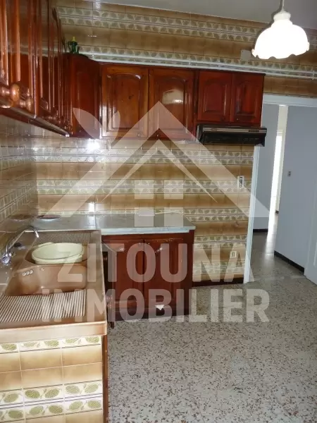 Etage de villa à louer