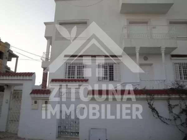 Etage de villa à louer