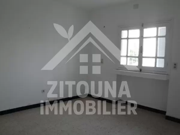 Etage de villa à louer