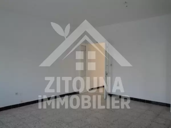 Etage de villa à louer
