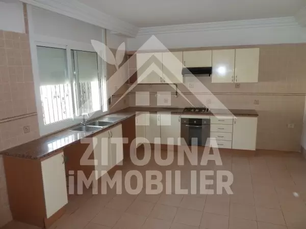 Villa à louer à La Soukra