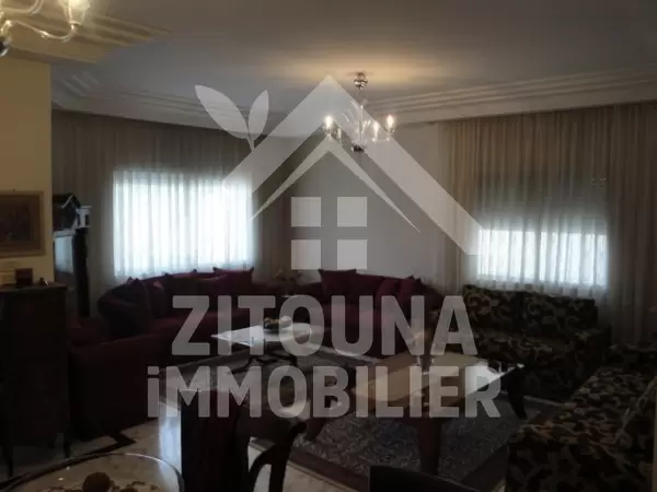 Villa semi meublée à louer Marsa