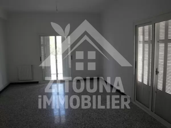 Rez de chaussée à louer