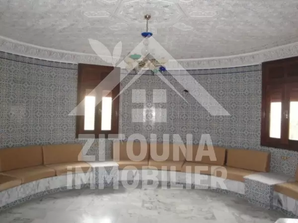 Belle villa à louer à la soukra
