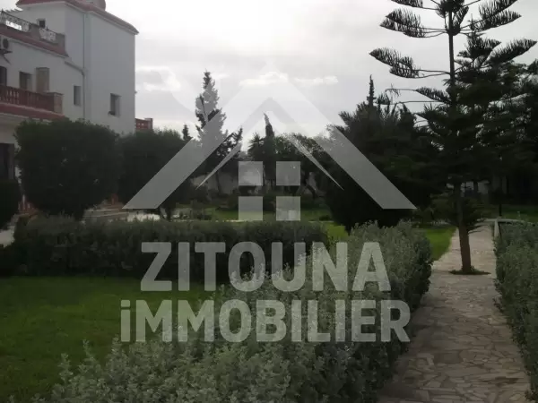 Villa à Vendre à La Soukra