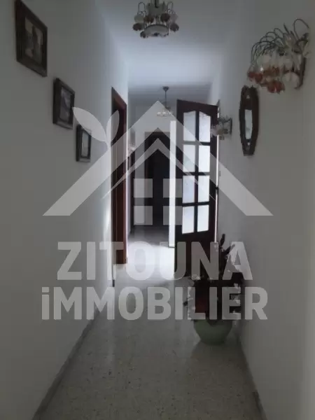 Rez de chaussée à louer