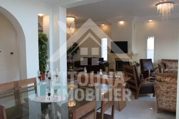 Villa à louer à la Marsa limite carthage meublé
