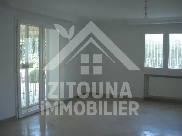 Duplex à louer à La Marsa