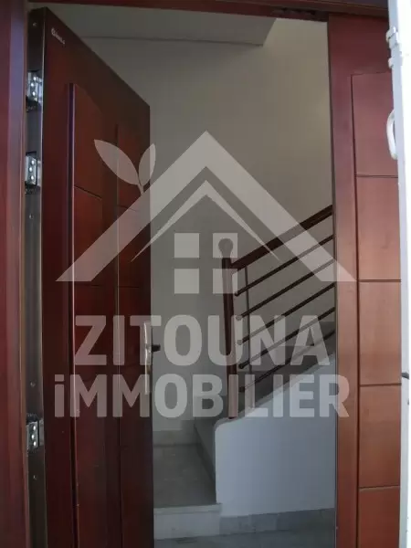 Etage de Villa à louer à La Marsa