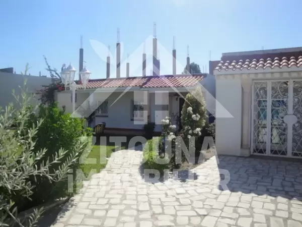 Villa plein pied à louer à La Marsa derrière Carrefour