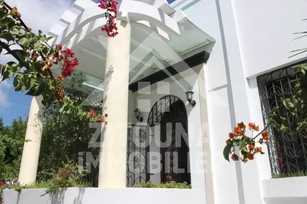 Idéal pour cabinet d'assurance ou laboratoire d'analyse ou toutes autres organismes