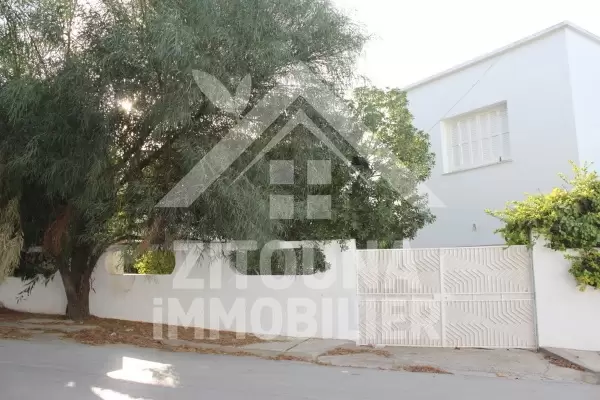 Villa à louer à La Marsa