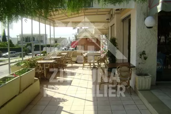 Restaurant touristique deux fourchette fond de commerce à vendre