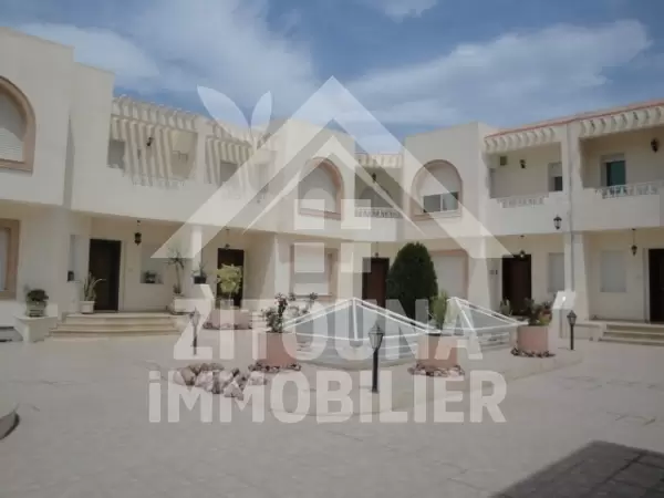 Duplex à louer dans une résidence fermé et gardée