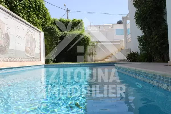 A la Marsa quartier trés primé et résidentiel belle Villa à louer