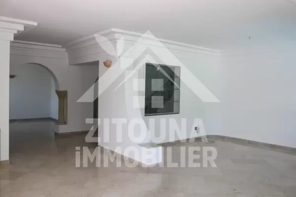 A la Marsa quartier trés primé et résidentiel belle Villa à louer