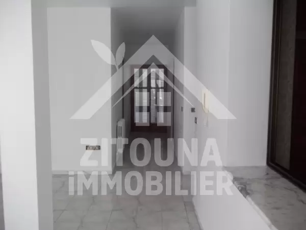 Etage de villa à louer à la Marsa prés du Safsaf