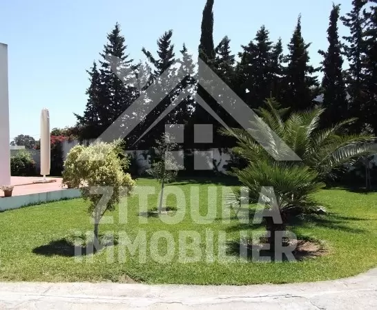 Belle villa à louer à la soukra