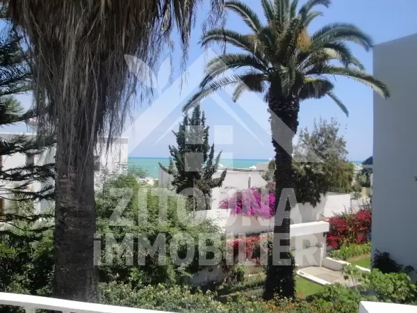 Etage de villa à louer à Marsa Cube entrée indépendante