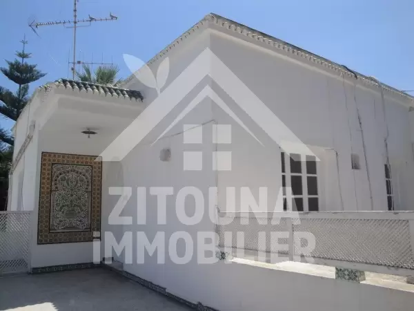 Etage de villa à louer à Marsa Cube entrée indépendante