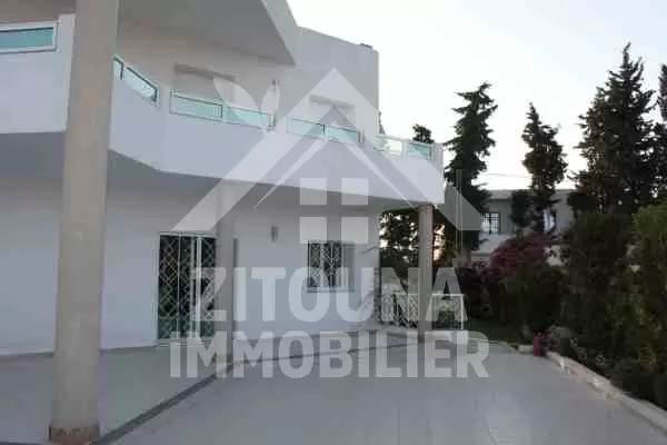 Location d'une belle villa à soukra
