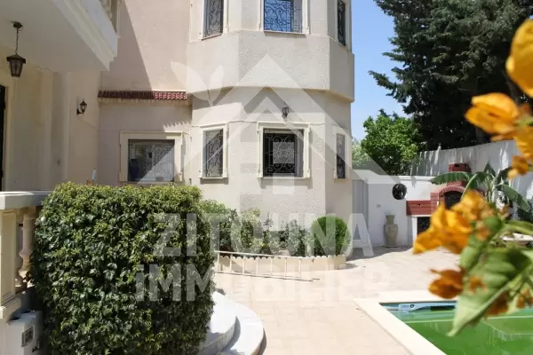 Une Villa haut de gamme à louer à Carthage