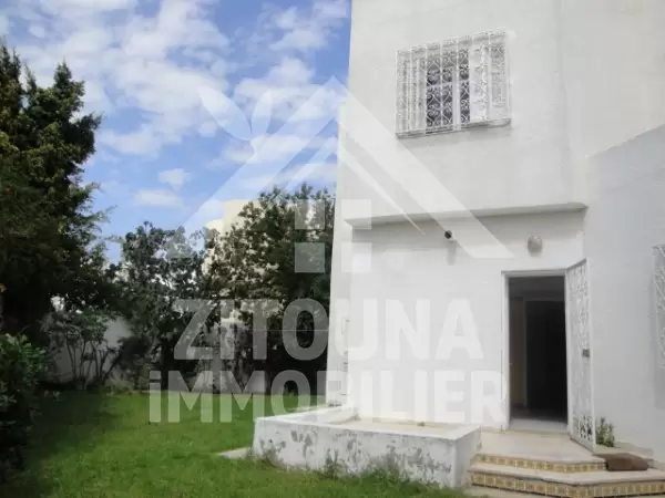 Villa à Louer à la Marsa avec un grand jardin