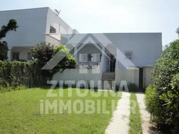 Villa à Louer à La Marsa