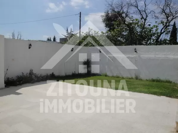 Villa à Louer à La Marsa