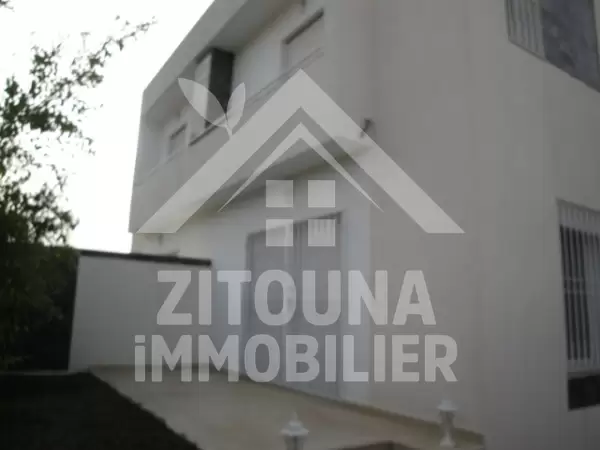 Belle Maison à Louer à La Marsa