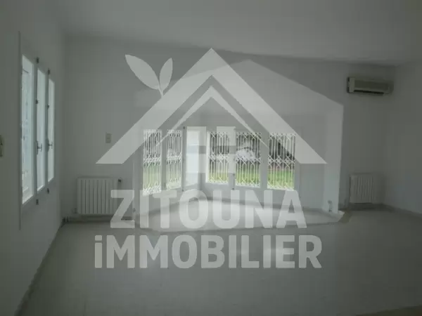 Belle villa à louer à Gammarth