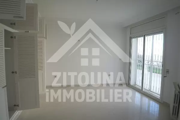 Très belle villa à louer à Gammarth