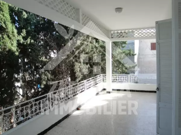 A louer rez de chaussée ou étage villa idéal pour expatriés