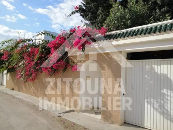 Pour votre séjour à la marsa ,nous vous proposons une belle villa meublée