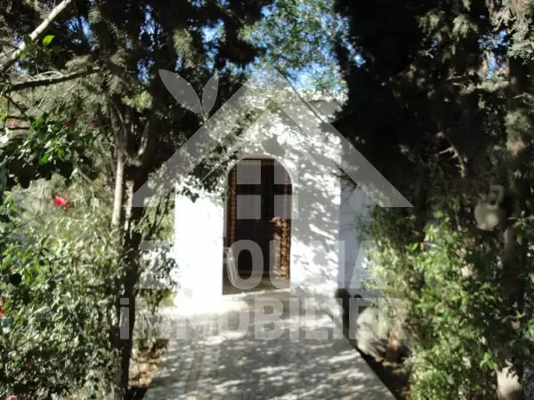 Pour votre séjour à la marsa ,nous vous proposons une belle villa meublée