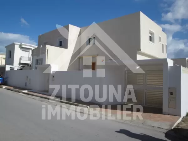 Une villa élégante, rare et neuf à la finition soignée à louer dans un quartier très recherché